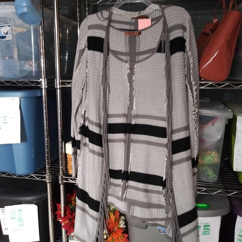 1520 Size Large Belldini Shell And Matching Cardi… - image 8